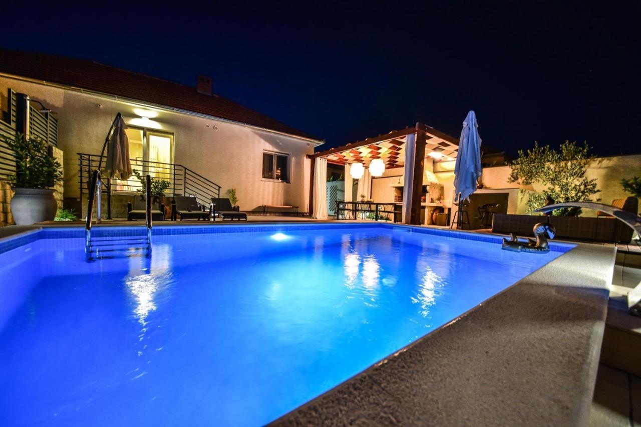 Villa Teuta Zadarvillas Εξωτερικό φωτογραφία